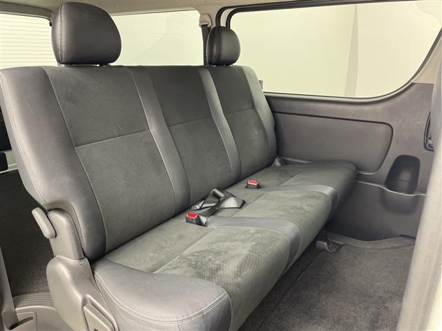 Toyota HIACE VAN 2017 7561418-11