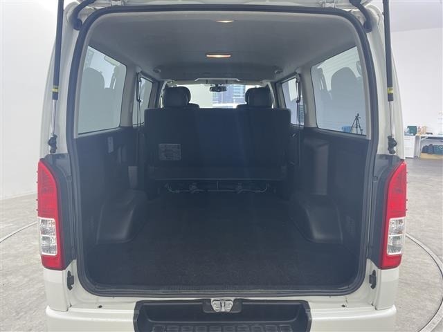 Toyota HIACE VAN 2017 7561418-20