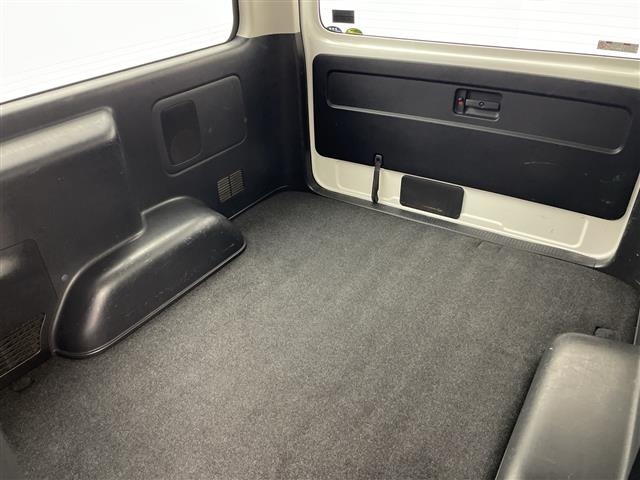 Toyota HIACE VAN 2017 7561418-22