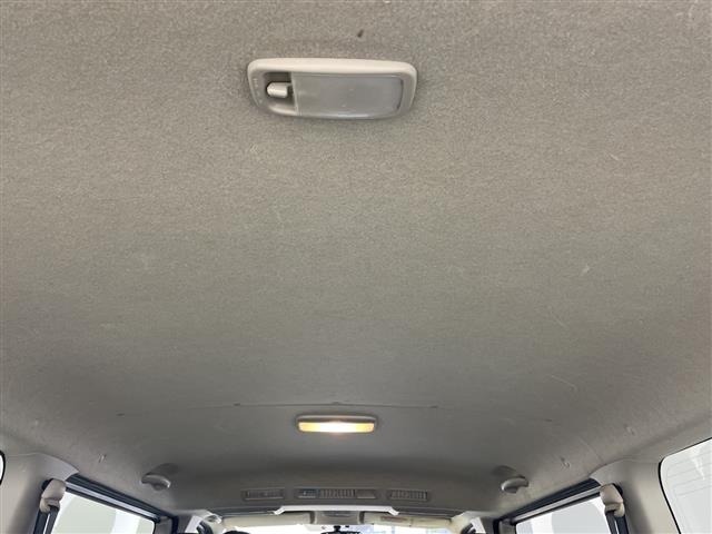Toyota HIACE VAN 2017 7561418-4