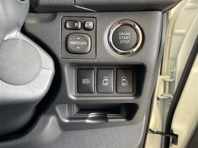 Toyota HIACE VAN 2025 7561425-10