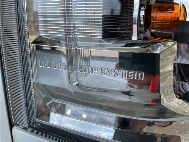 Toyota HIACE VAN 2025 7561425-11