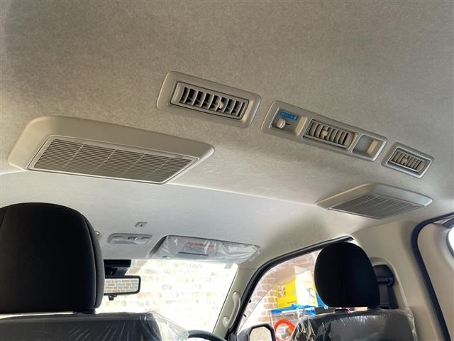 Toyota HIACE VAN 2025 7561425-12