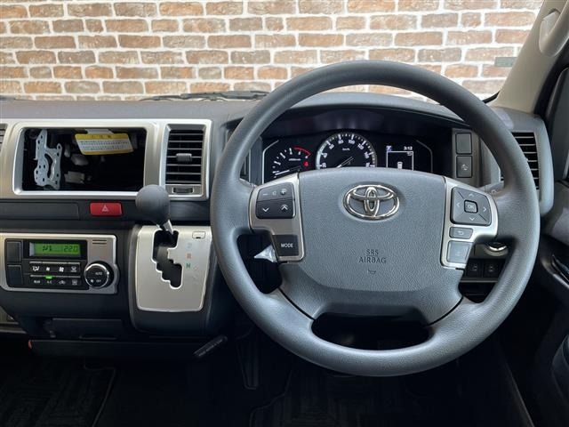 Toyota HIACE VAN 2025 7561425-13