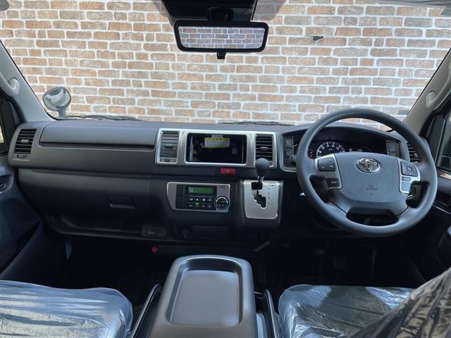 Toyota HIACE VAN 2025 7561425-14