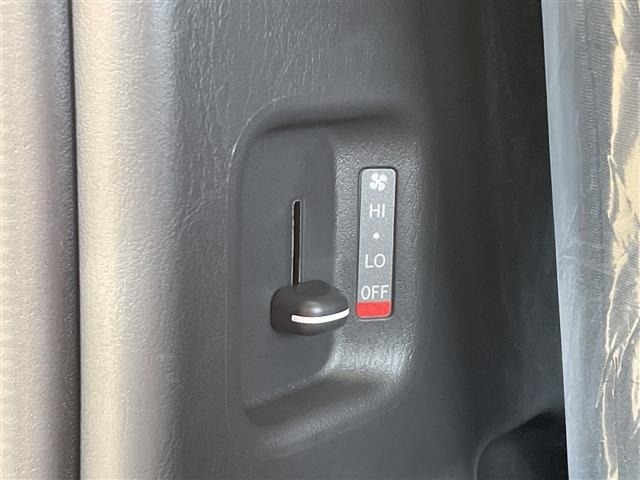Toyota HIACE VAN 2025 7561425-20