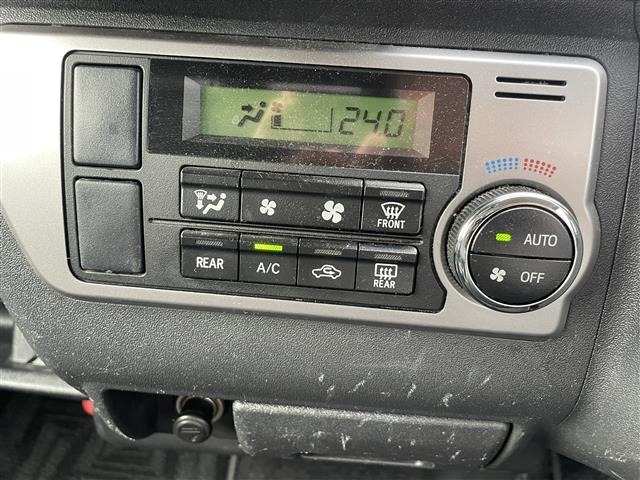 Toyota HIACE VAN 2014 7561427-11