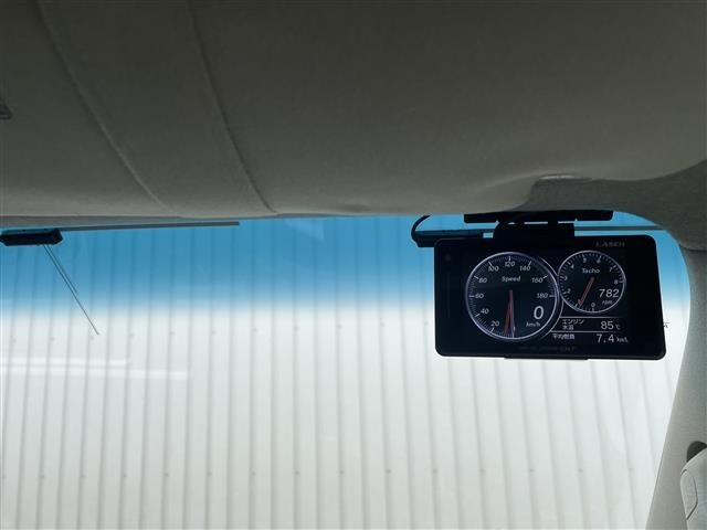 Toyota HIACE VAN 2014 7561427-2