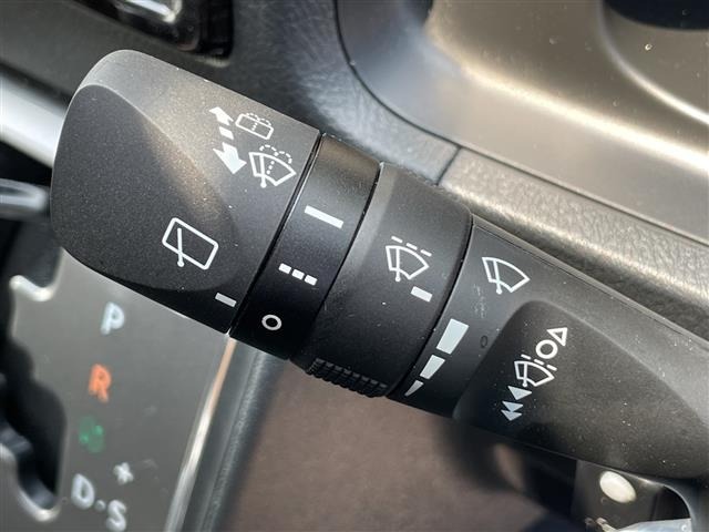 Toyota HIACE VAN 2026 7561428-7