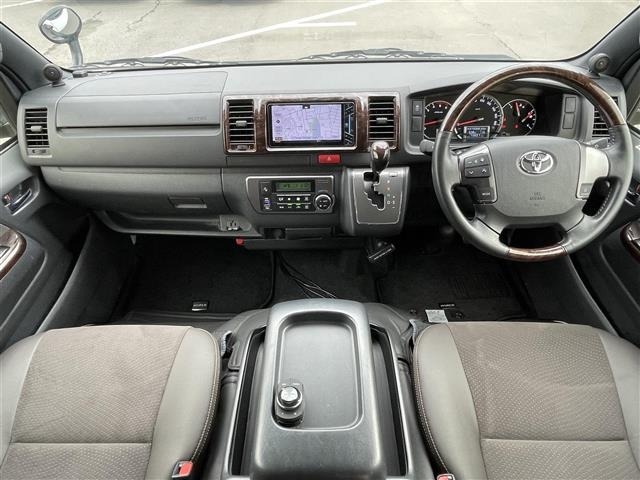 Toyota HIACE VAN 2019 7561429-14