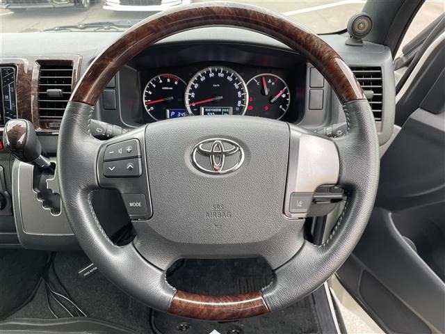 Toyota HIACE VAN 2019 7561429-4
