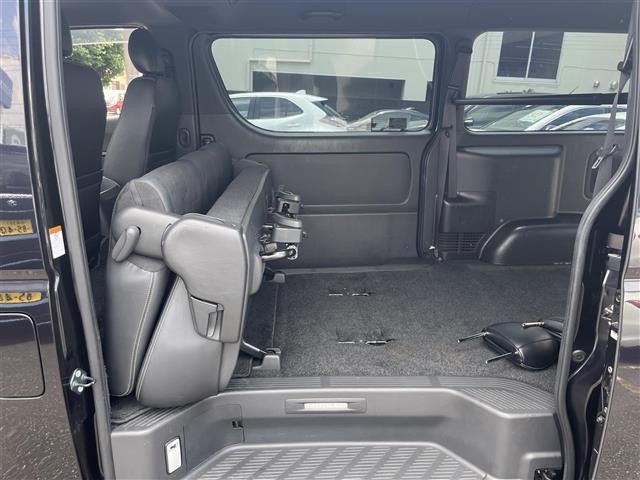 Toyota HIACE VAN 2020 7561430-11