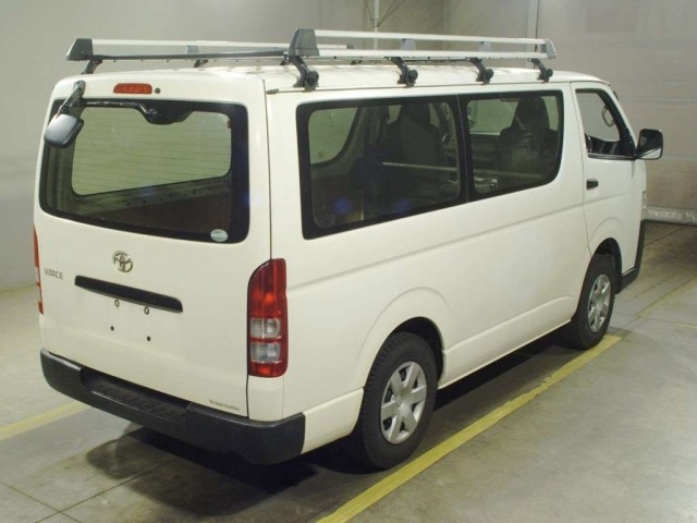 Toyota HIACE VAN 2015 7561444-1