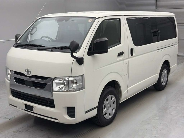 Toyota HIACE VAN 2021 7561447-0