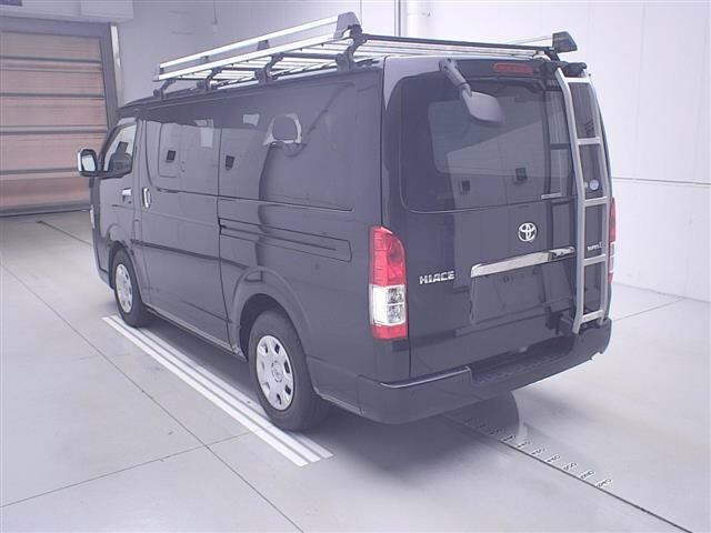 Toyota HIACE VAN 2020 7561455-1