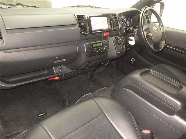 Toyota HIACE VAN 2020 7561455-4
