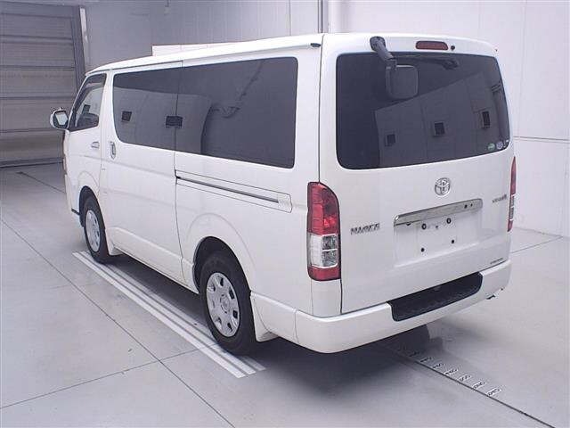 Toyota HIACE VAN 2020 7561641-1