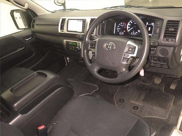 Toyota HIACE VAN 2021 7561642-3