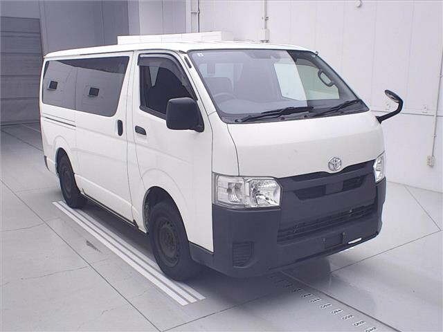 Toyota HIACE VAN 2020 7561651-0