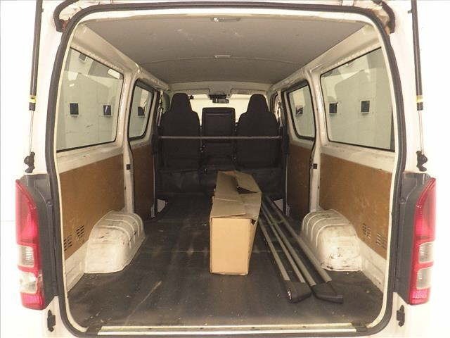 Toyota HIACE VAN 2020 7561651-7