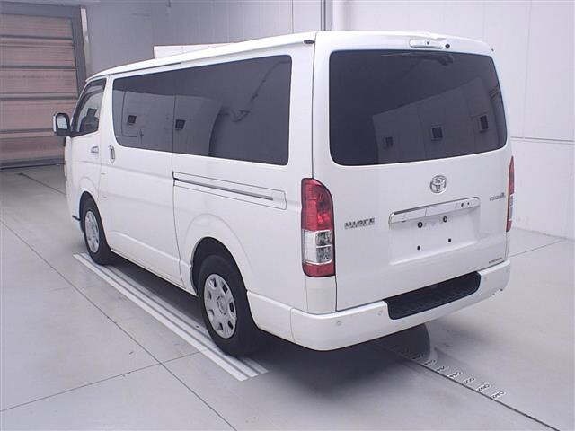 Toyota HIACE VAN 2022 7561652-1