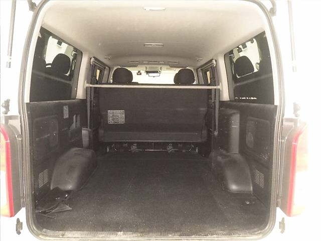 Toyota HIACE VAN 2022 7561652-7
