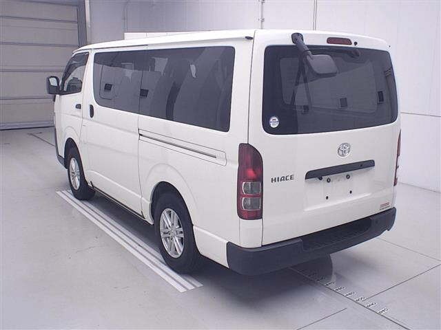 Toyota HIACE VAN 2023 7561653-1