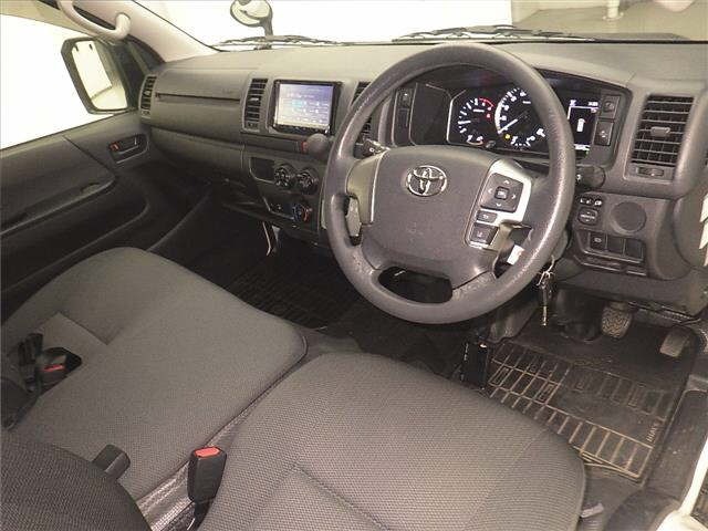 Toyota HIACE VAN 2023 7561653-3