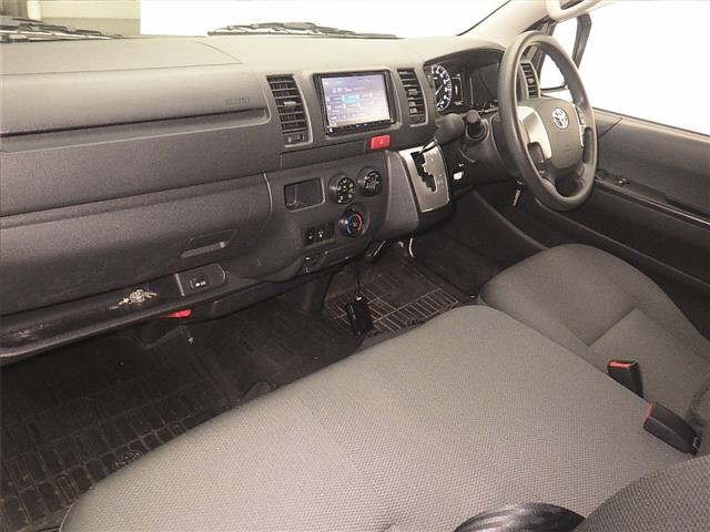 Toyota HIACE VAN 2023 7561653-4