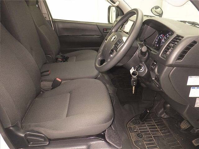Toyota HIACE VAN 2023 7561653-5