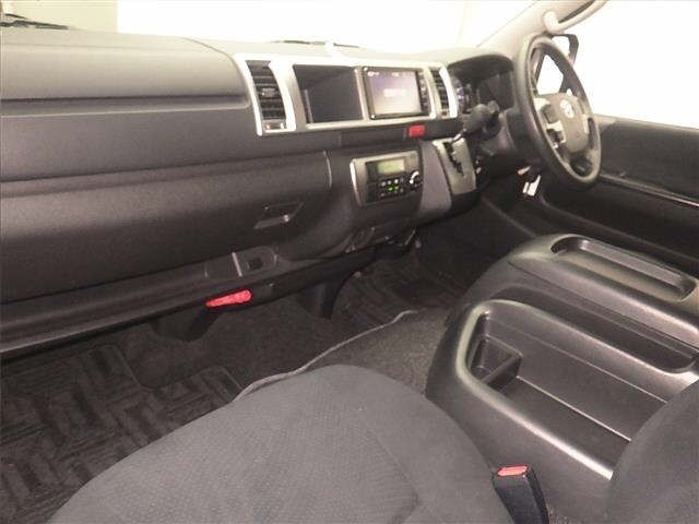 Toyota HIACE VAN 2021 7561661-4