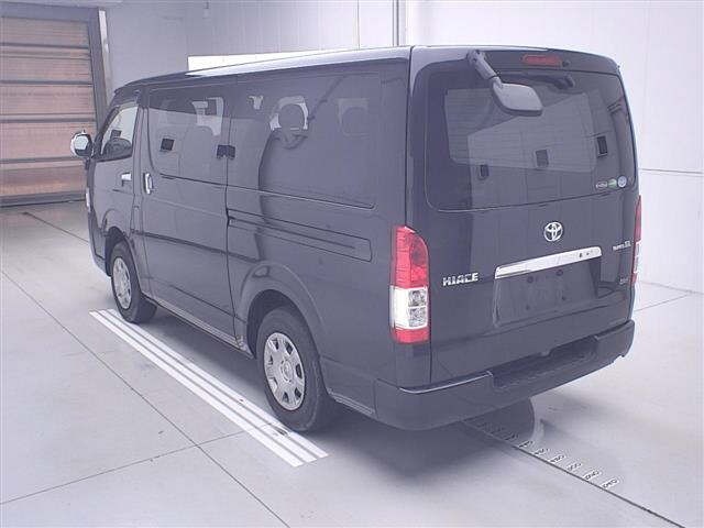 Toyota HIACE VAN 2019 7561674-1