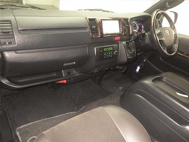 Toyota HIACE VAN 2019 7561674-4