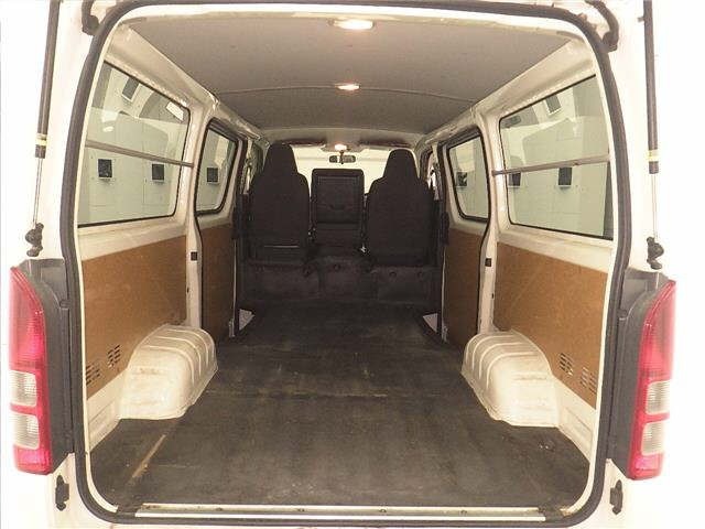 Toyota HIACE VAN 2021 7561675-7