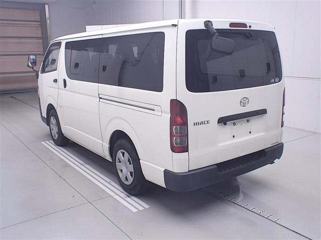Toyota HIACE VAN 2020 7561676-1