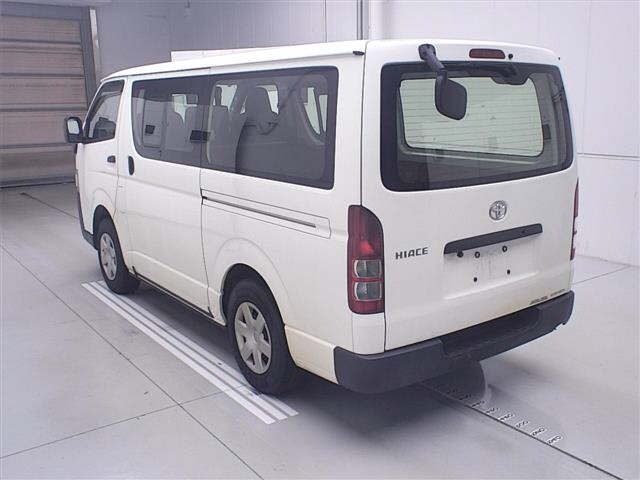 Toyota HIACE VAN 2022 7561684-1