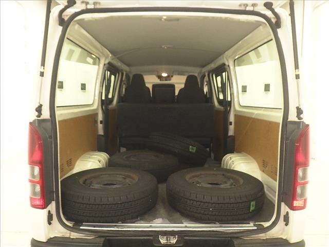 Toyota HIACE VAN 2022 7561684-7