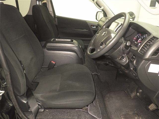 Toyota HIACE VAN 2019 7561685-5