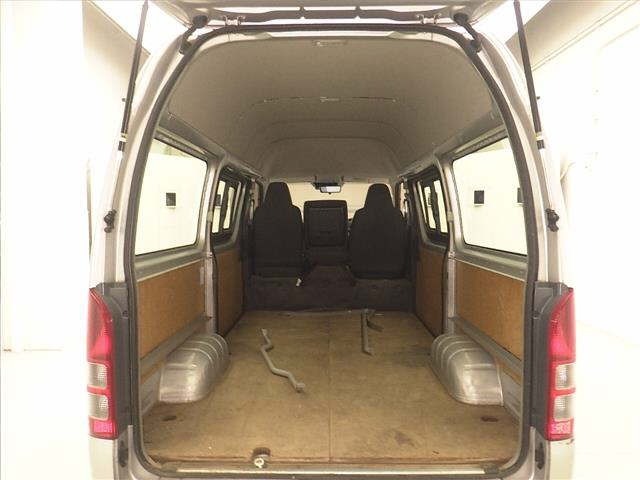 Toyota HIACE VAN 2021 7561686-7