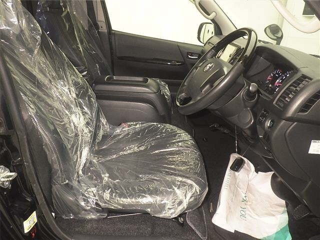 Toyota HIACE VAN 2016 7561687-5