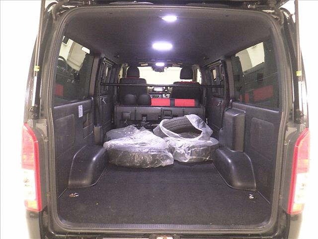Toyota HIACE VAN 2021 7561697-7