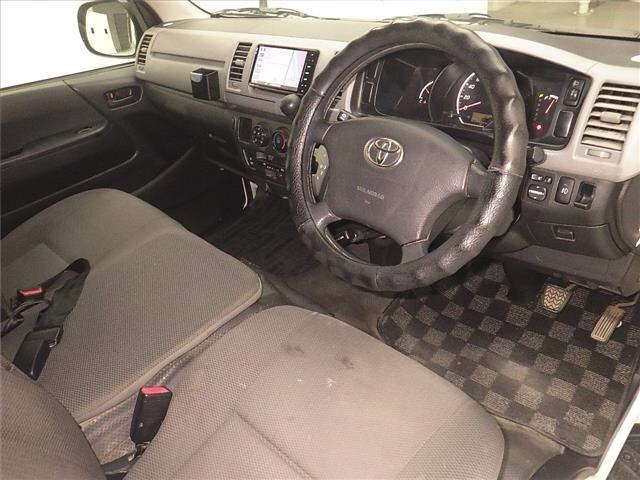 Toyota HIACE VAN 2011 7561700-3