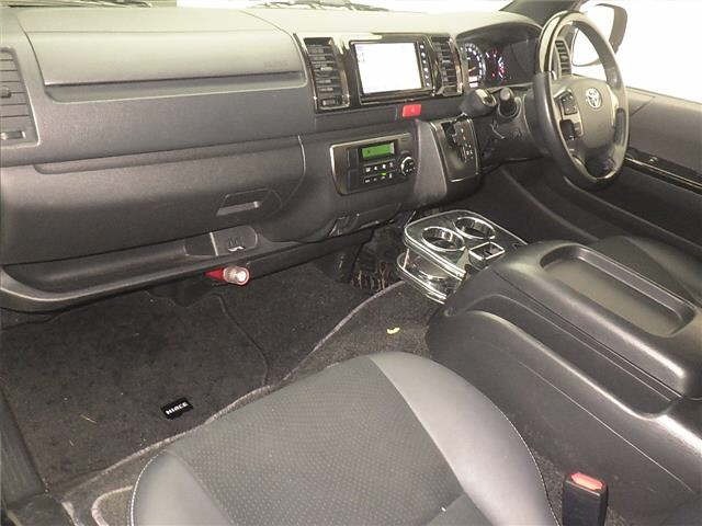 Toyota HIACE VAN 2019 7561708-5