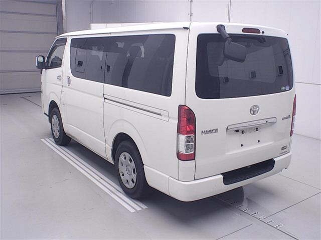 Toyota HIACE VAN 2020 7561709-1