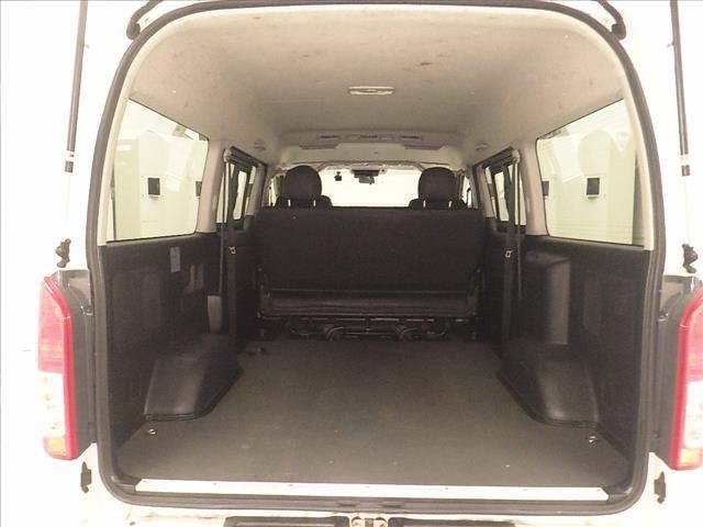 Toyota HIACE VAN 2022 7561710-7