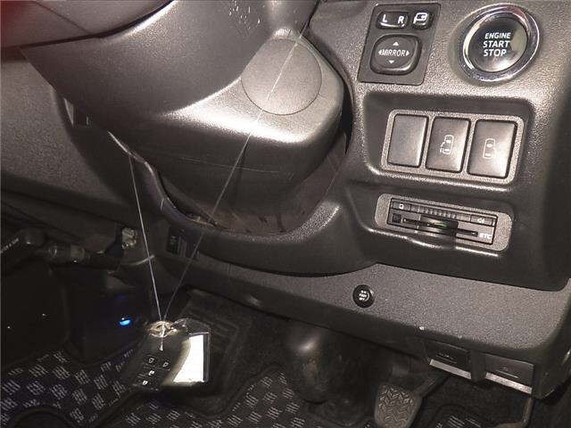 Toyota HIACE VAN 2013 7561711-8