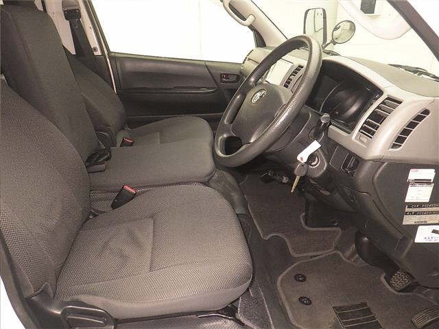 Toyota HIACE VAN 2013 7561724-5