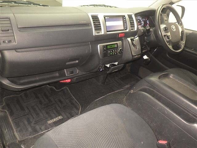 Toyota HIACE VAN 2019 7561725-4