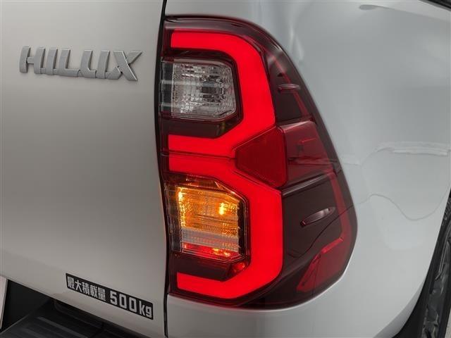 Toyota HILUX 2023 7557111-15
