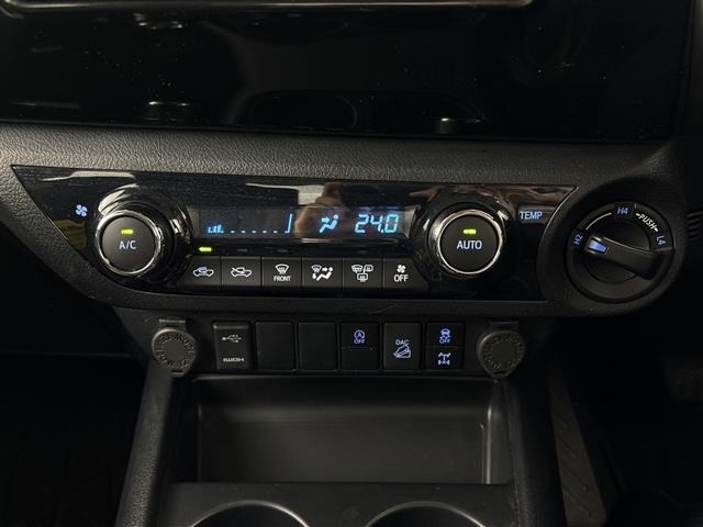Toyota HILUX 2021 7557112-1